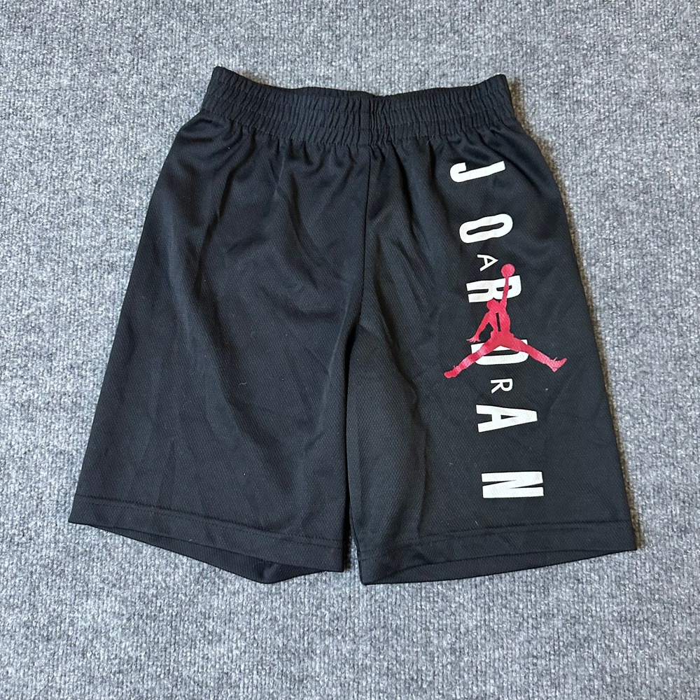 Jordan Shorts Boys Size S Black Mesh Athletic Basketball Jumpman Logo